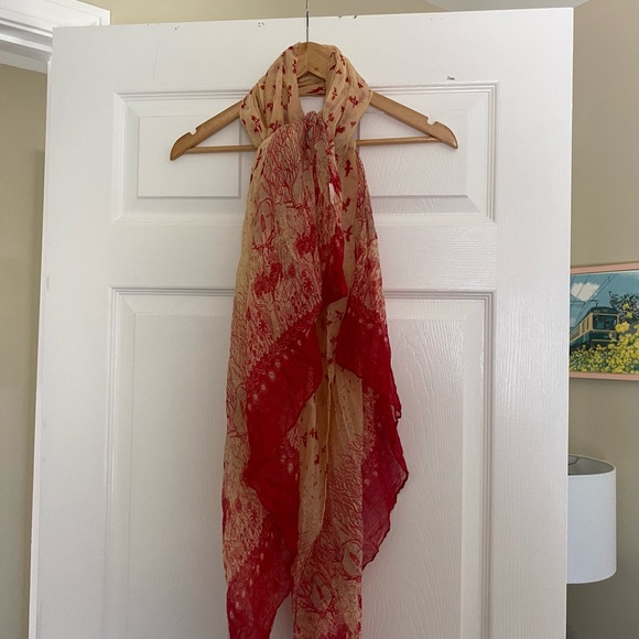Boho | Red Bird Deer Scarf - Picture 7 of 10